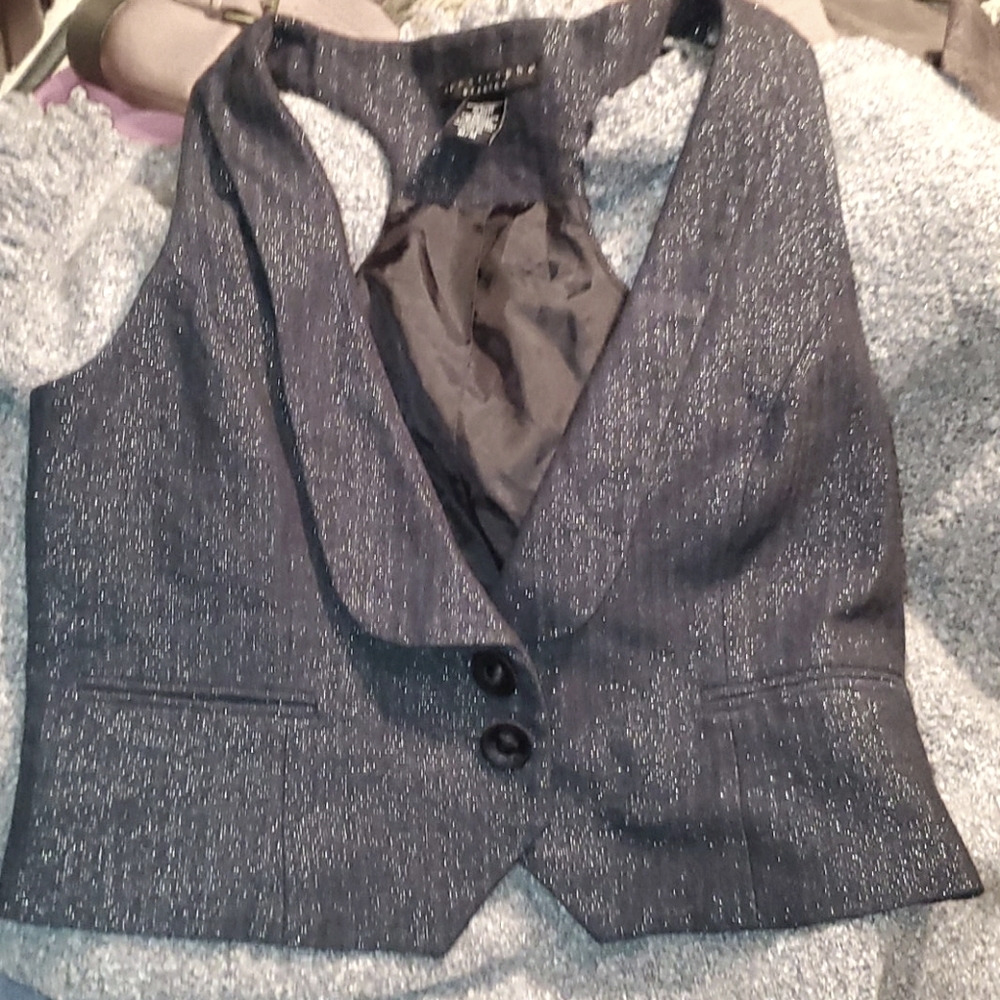 Apostraphe middrift vest